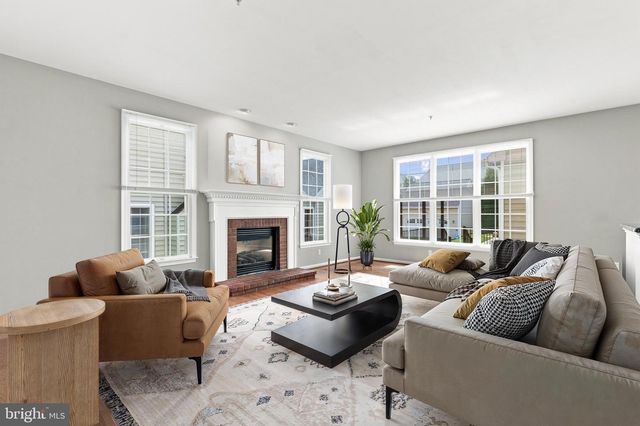 406 DORNISHWOOD PL, Chalfont, PA 18914