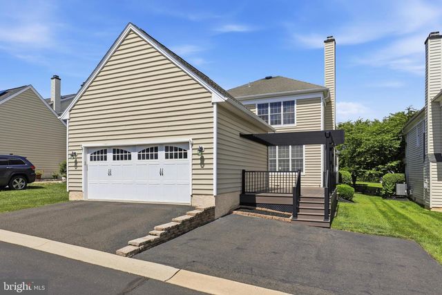 406 DORNISHWOOD PL, Chalfont, PA 18914