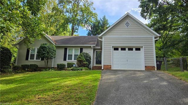 1704 Gales Court, Winston-salem, NC 27103
