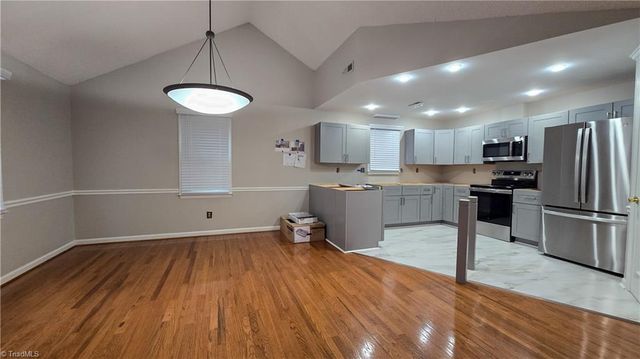 1704 Gales Court, Winston-salem, NC 27103