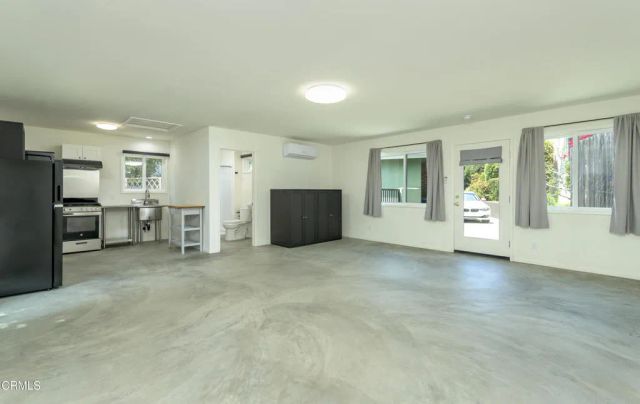 1221 Fernside Drive, La Canada Flintridge, CA 91011