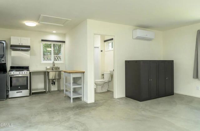 1221 Fernside Drive, La Canada Flintridge, CA 91011