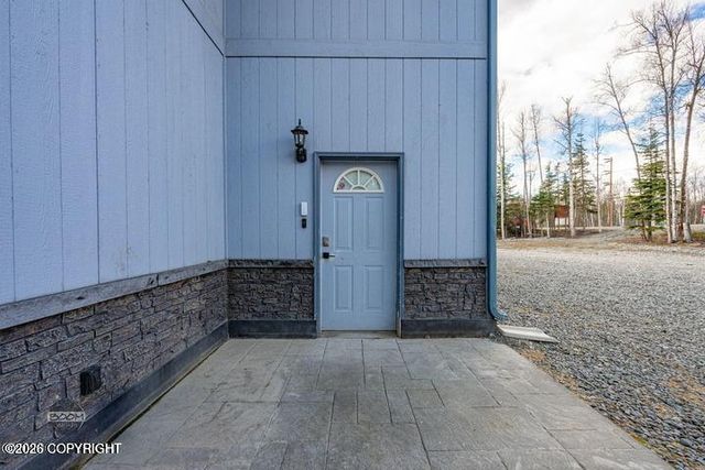 5960 W Hollywood Road, Wasilla, AK 99623