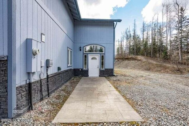 5960 W Hollywood Road, Wasilla, AK 99623