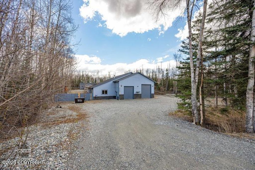 5960 W Hollywood Road, Wasilla, AK 99623