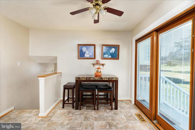 302 MONTANA CT, Bunker Hill, WV 25413