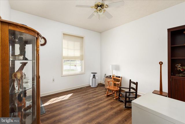 302 MONTANA CT, Bunker Hill, WV 25413