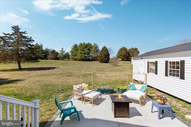 302 MONTANA CT, Bunker Hill, WV 25413