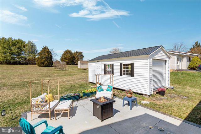 302 MONTANA CT, Bunker Hill, WV 25413