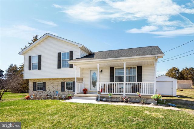 302 MONTANA CT, Bunker Hill, WV 25413