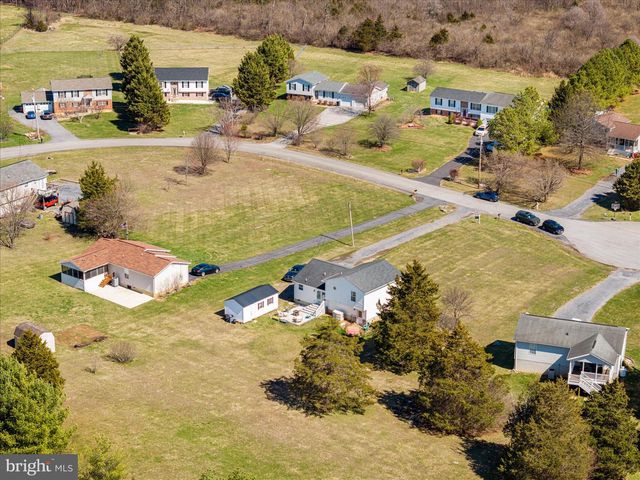 302 MONTANA CT, Bunker Hill, WV 25413