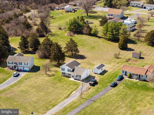 302 MONTANA CT, Bunker Hill, WV 25413