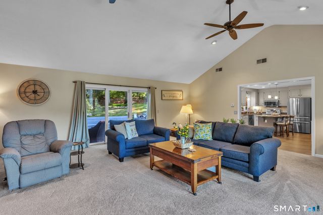 3 Rothe Lane, Ellington, CT 06029