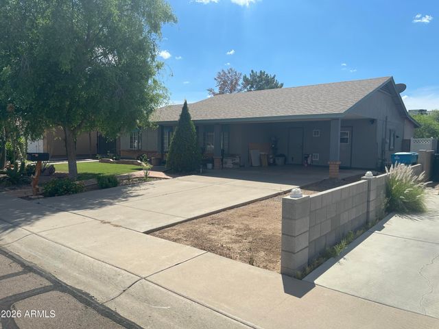 8729 W HIGHLAND Avenue, Phoenix, AZ 85037