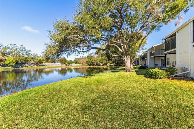 3823 N OAK DRIVE K22, Tampa, FL 33611