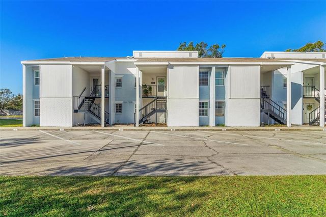 3823 N OAK DRIVE K22, Tampa, FL 33611