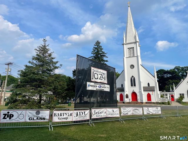 49 Rose Street APT 204, Branford, CT 06405