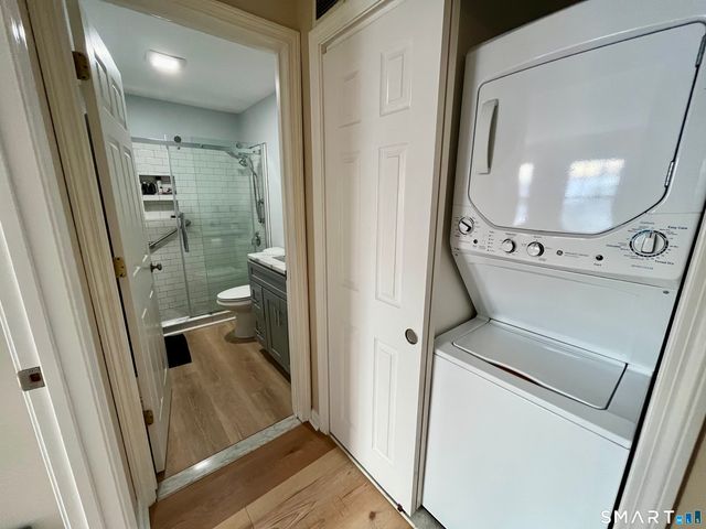 49 Rose Street APT 204, Branford, CT 06405