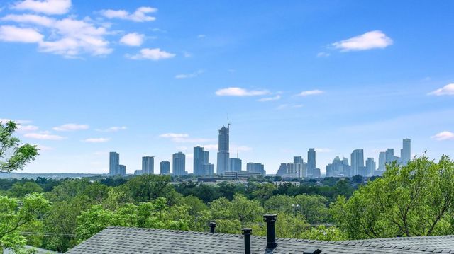 4707 Reyes ST 2, Austin, TX 78721