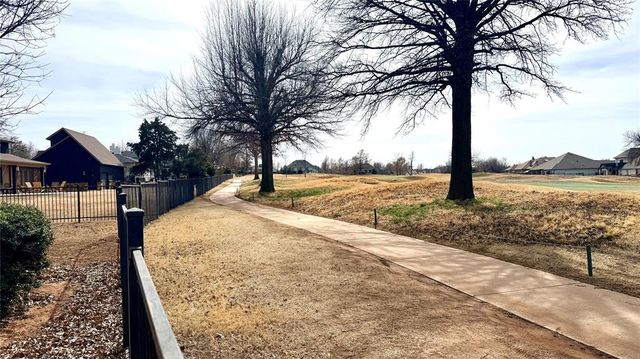 6021 Oak Tree Road, Edmond, OK 73025