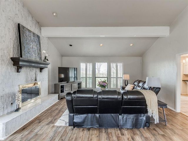 6021 Oak Tree Road, Edmond, OK 73025