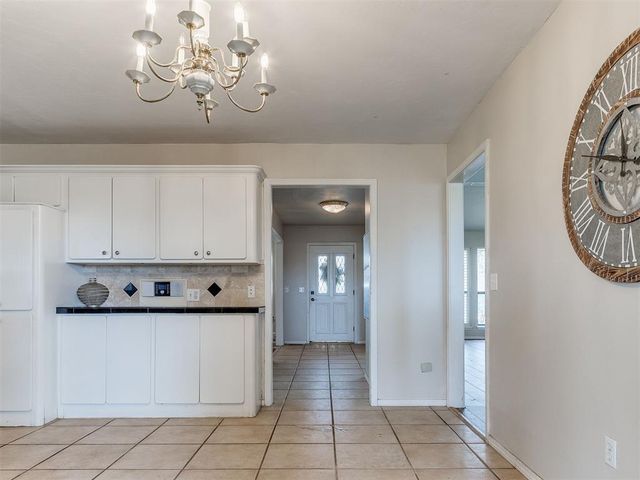 6021 Oak Tree Road, Edmond, OK 73025