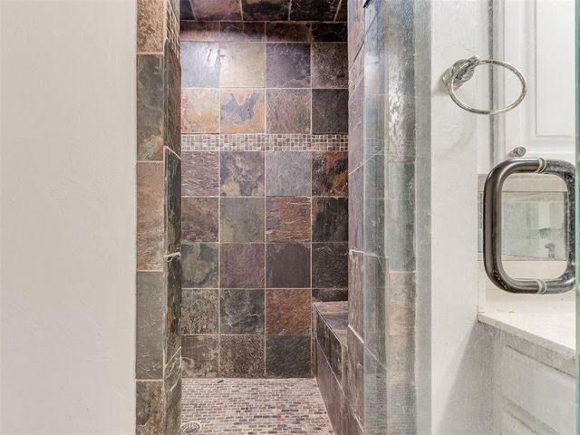 6021 Oak Tree Road, Edmond, OK 73025