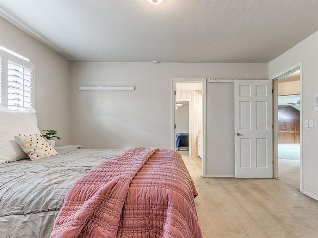 6021 Oak Tree Road, Edmond, OK 73025