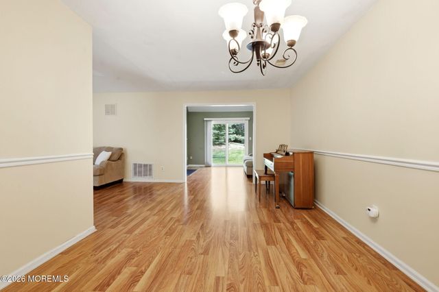 7 Browning Court, Freehold, NJ 07728