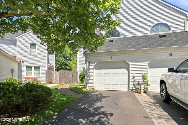 7 Browning Court, Freehold, NJ 07728