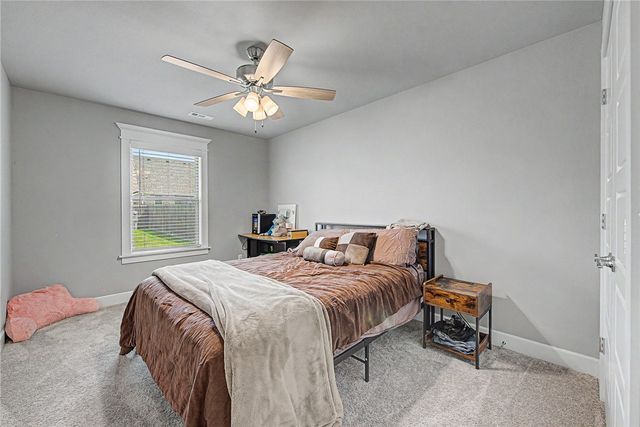 912 E Pinnacle Street, Prairie Grove, AR 72753