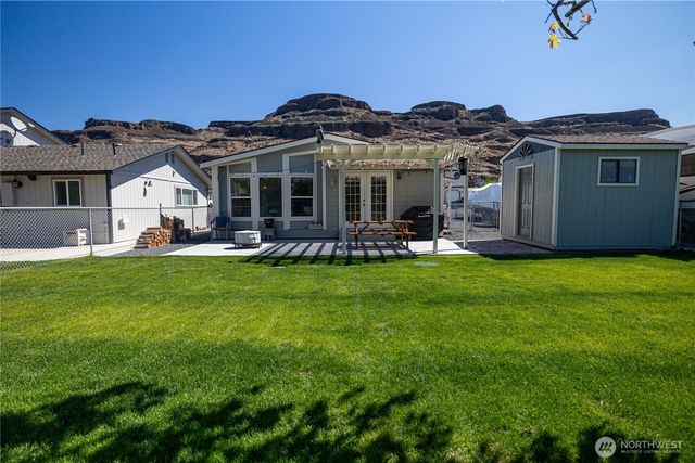 878 SW Hunter Avenue, Quincy, WA 98848