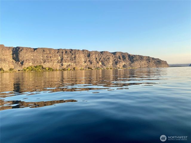 878 SW Hunter Avenue, Quincy, WA 98848