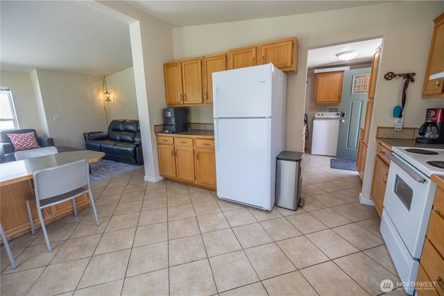 878 SW Hunter Avenue, Quincy, WA 98848