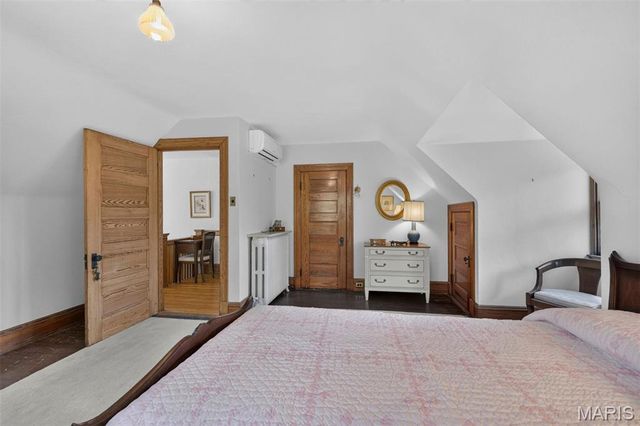 3523 Longfellow Boulevard, St Louis, MO 63104