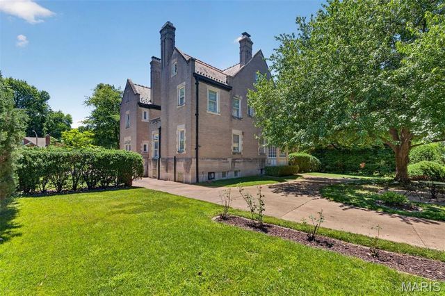 3523 Longfellow Boulevard, St Louis, MO 63104