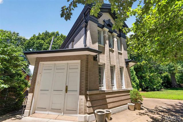 3523 Longfellow Boulevard, St Louis, MO 63104