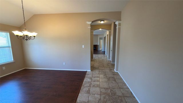 15513 Landing Creek Lane, Fort Worth, TX 76262