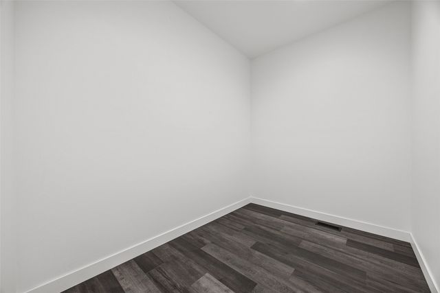 1404 Green Oak Pass, Tiffin, IA 52340