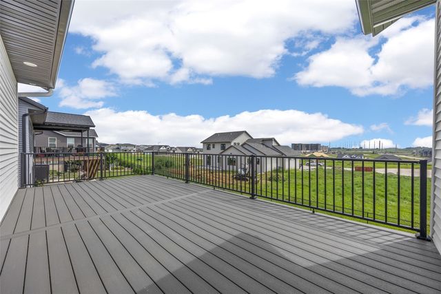 1404 Green Oak Pass, Tiffin, IA 52340