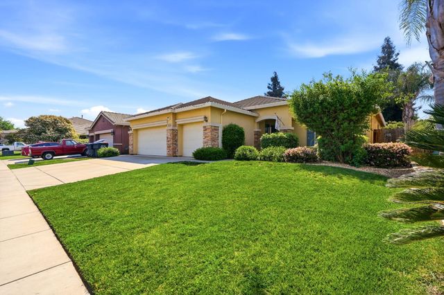 3029 W Vine Avenue, Visalia, CA 93291
