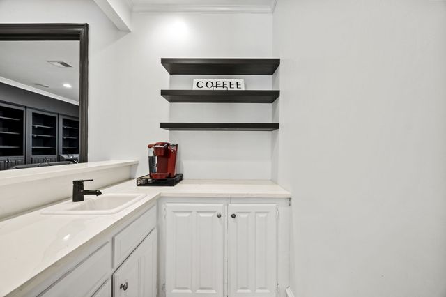 2320 Table Rock Court, Arlington, TX 76006