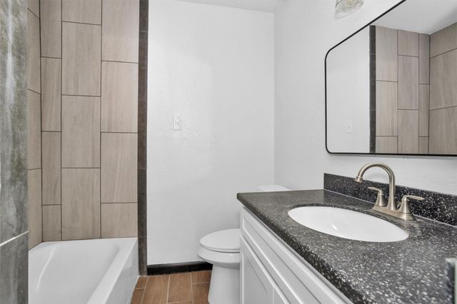 1121 Lovett Street, Tomball, TX 77375