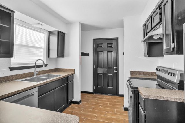 1121 Lovett Street, Tomball, TX 77375