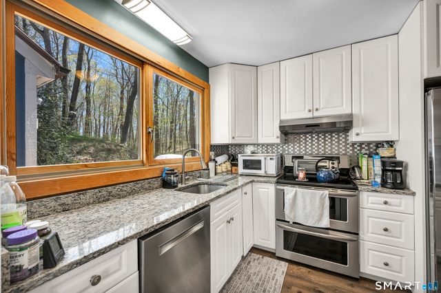 170 Weatherly Trail, Guilford, CT 06437