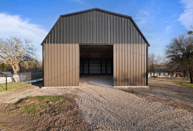 400 Timber Wild Drive, Weatherford, TX 76087