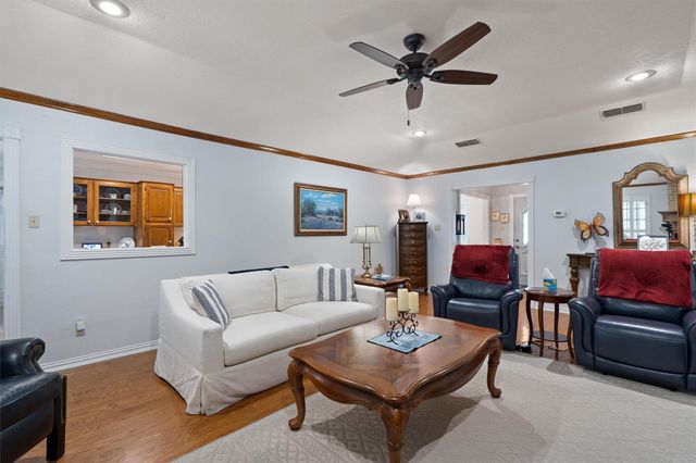 307 Innwood DR, Georgetown, TX 78628