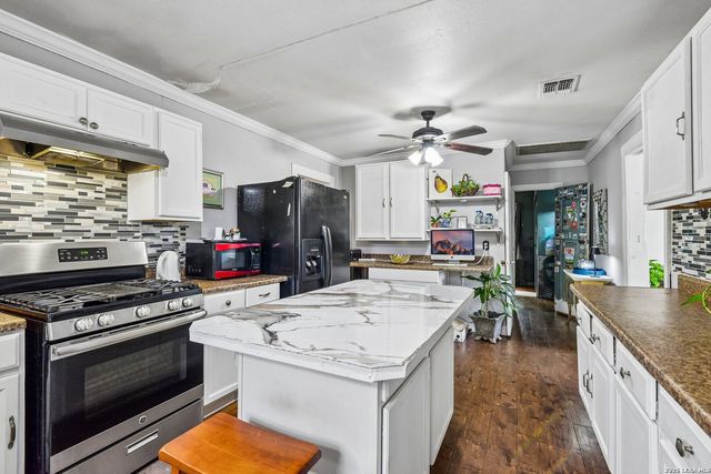 8101 & 8103 Janda Susan Rd, San Antonio, TX 78209