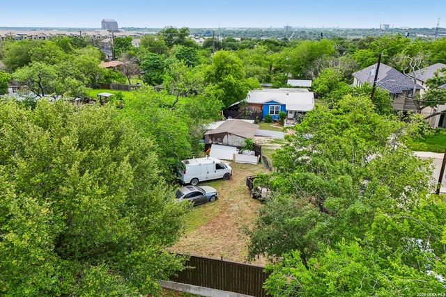 8101 & 8103 Janda Susan Rd, San Antonio, TX 78209