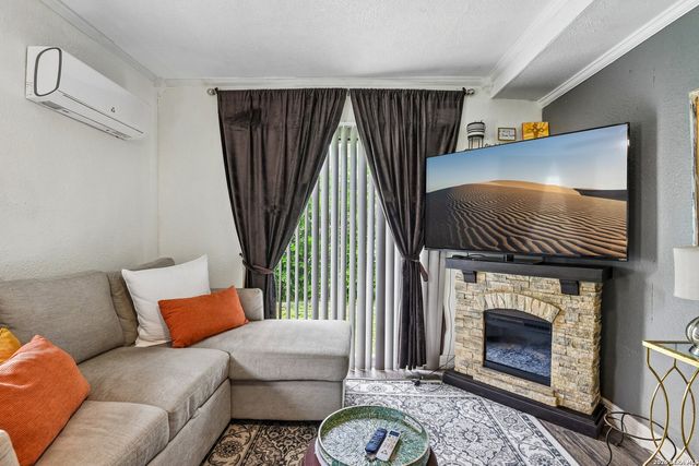 8101 & 8103 Janda Susan Rd, San Antonio, TX 78209
